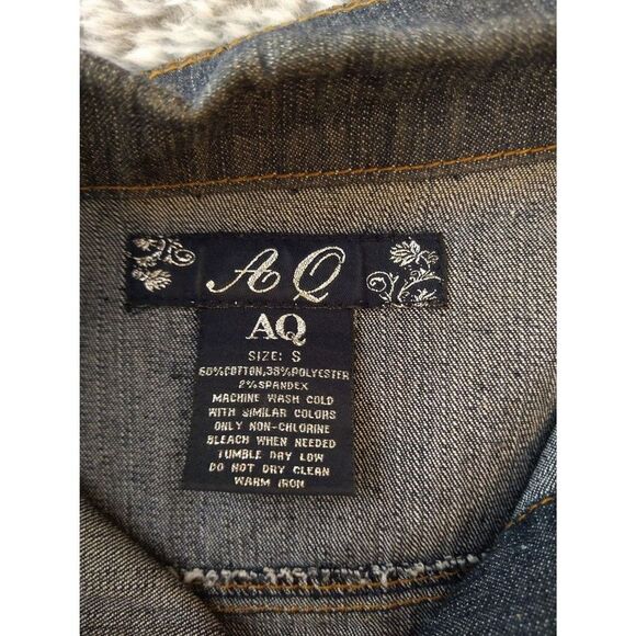 AQ Denim Jacket Small Blue boho Y2K Classic - Picture 7 of 9